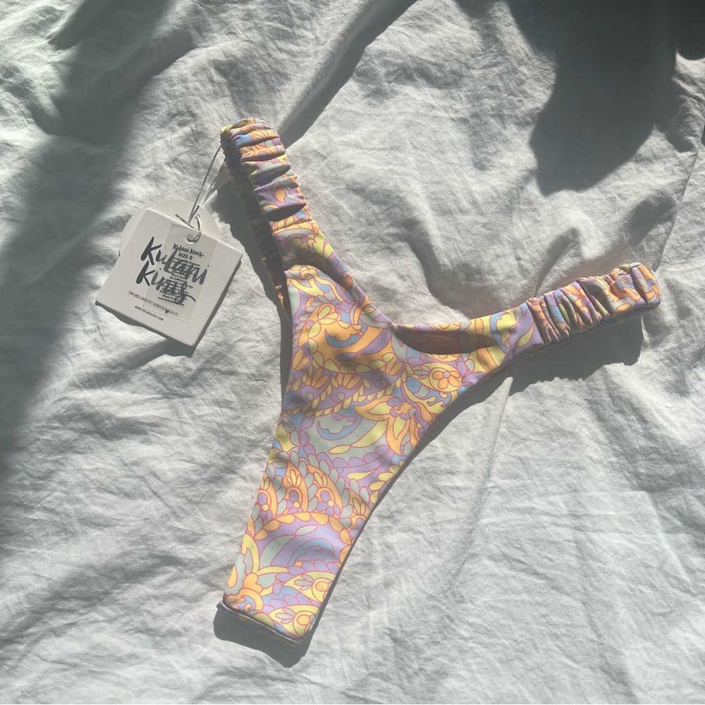 KULANI KINIS WHIPPED WONDER RETRO THONG BOTTOMS🪸